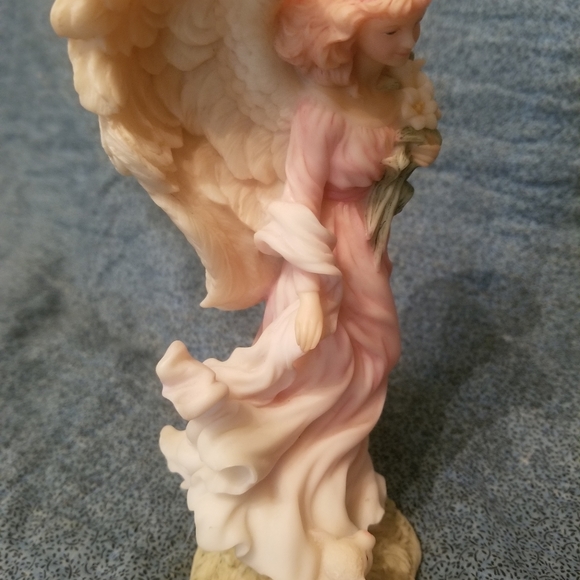 Seraphim Classics Easter Angel - Picture 8 of 9